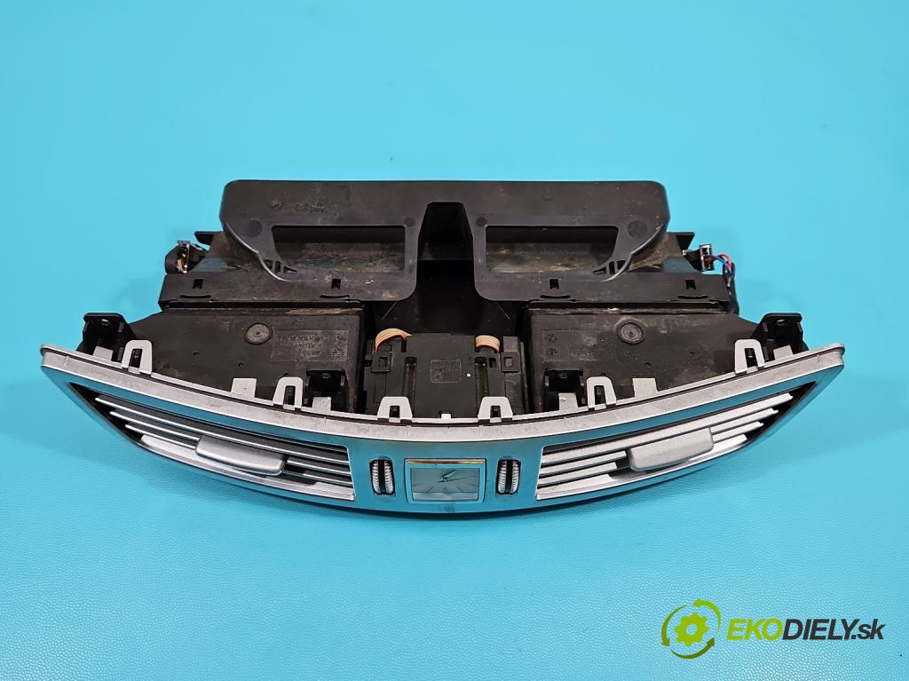 Mercedes S W221 2005-2013 3.0 CDI 235 HP automatic 173 kW 2987 cm3 4- Mřížka: kúrenia stredová A2218300954 (Mriežky kúrenia (fukáre))