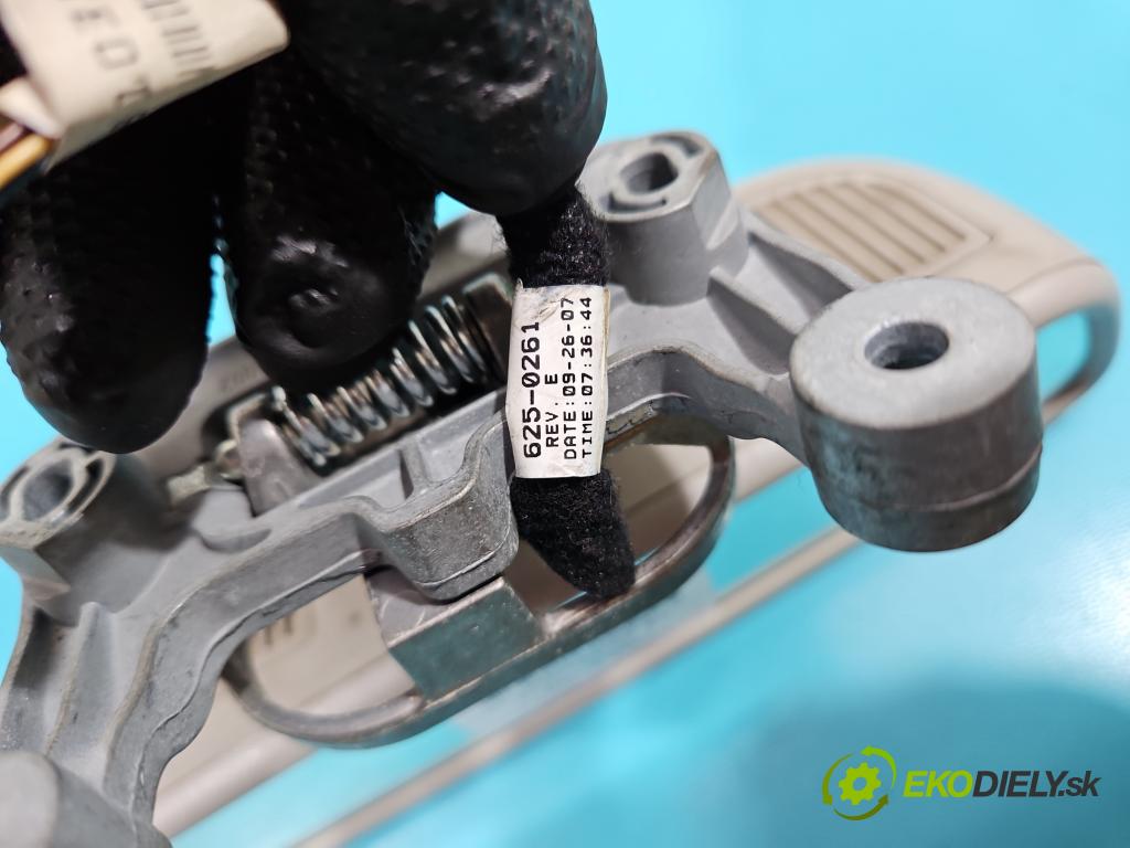 Mercedes S W221 2005-2013 3.0 CDI 235 hp automatic 173 kW 2987 cm3 4- zpětné zrcátko vnitřní  (Světla vnitřní)