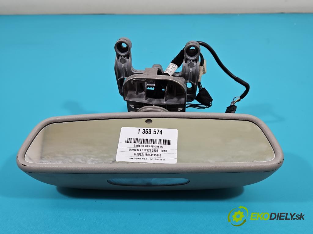 Mercedes S W221 2005-2013 3.0 CDI 235 hp automatic 173 kW 2987 cm3 4- zpětné zrcátko vnitřní  (Světla vnitřní)