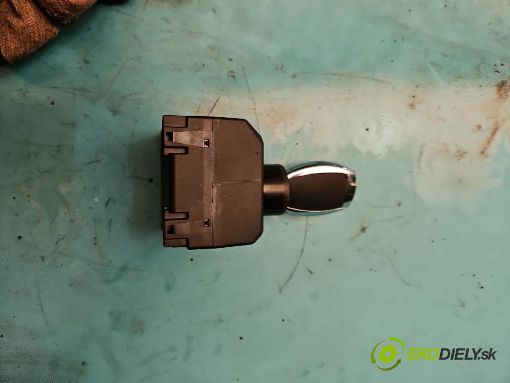 Mercedes S W221 2005-2013 3.0 CDI 235 HP automatic 173 kW 2987 cm3 4- Spínačka A2215451108 (Spínacie skrinky a kľúče)