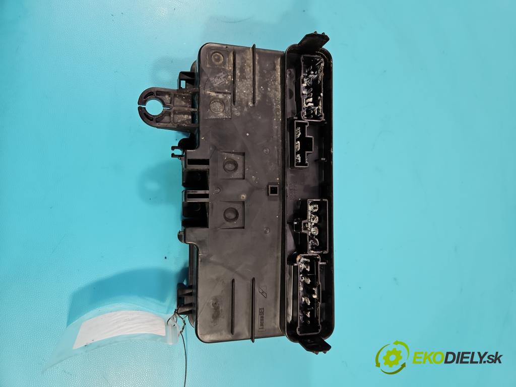 Honda Accord VI 1998-2002 1,8.0 16v 136hp manual 100 kW 1850 cm3 4- skříňka pojistková 3825A-S1A-G200 (Pojistkové skříňky)