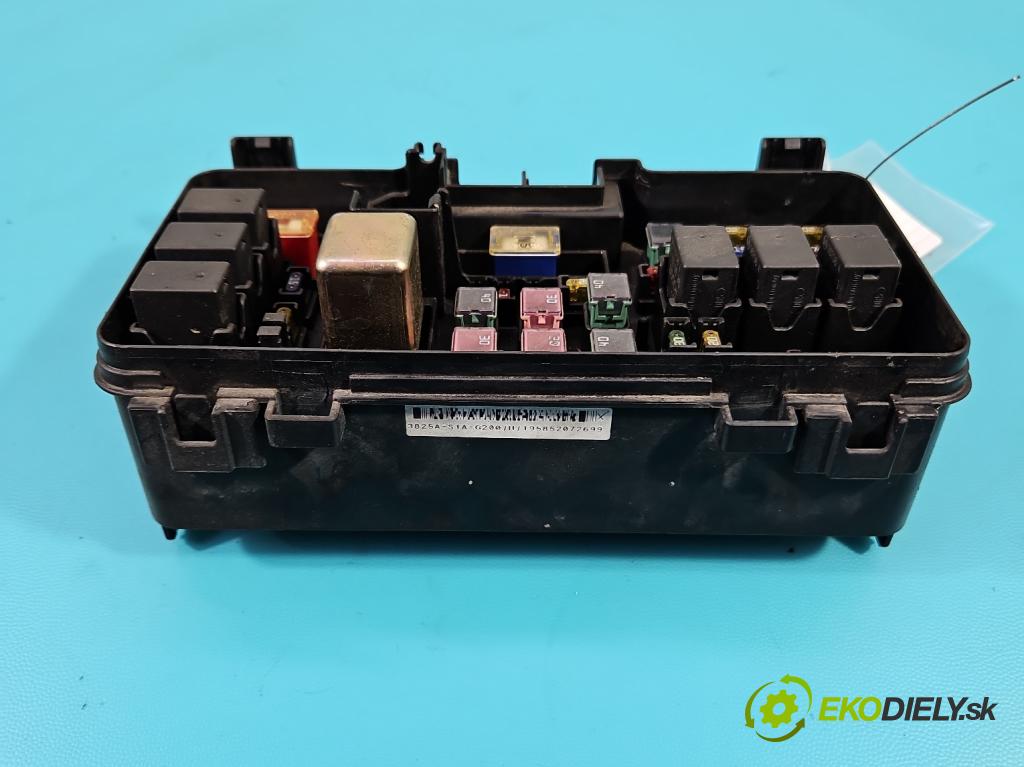 Honda Accord VI 1998-2002 1,8.0 16v 136hp manual 100 kW 1850 cm3 4- skříňka pojistková 3825A-S1A-G200 (Pojistkové skříňky)