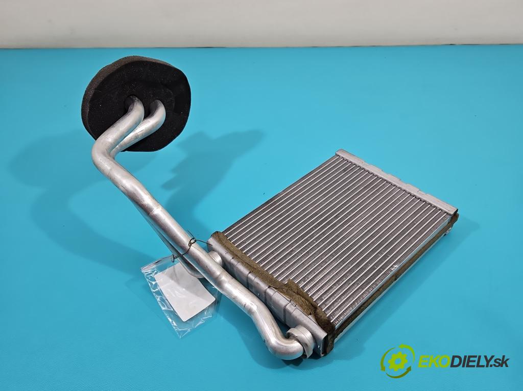 Renault Fluence 1.6 16V 114 hp manual 84 kW 1598 cm3 4- radiátor  (Radiátory topení)