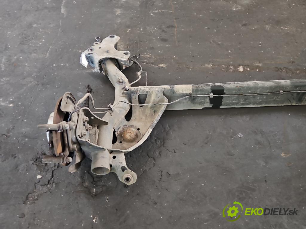 Renault Fluence 1.6 16V 114 hp manual 84 kW 1598 cm3 4- zadní výztuha  (Výztuhy zadní)