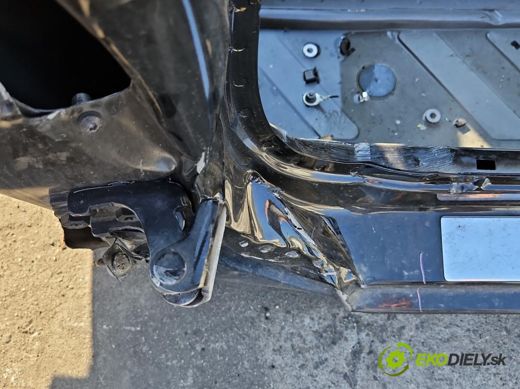 Renault Fluence 1.6 16V 114 hp manual 84 kW 1598 cm3 4- práh levý  (Ostatní)