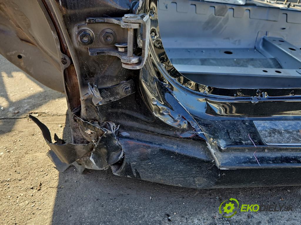 Renault Fluence 1.6 16V 114 hp manual 84 kW 1598 cm3 4- práh levý  (Ostatní)