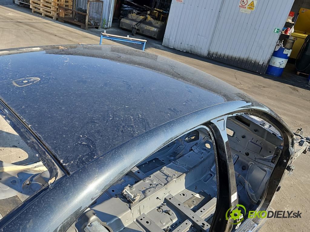 Renault Fluence 1.6 16V 114 hp manual 84 kW 1598 cm3 4- Strecha: