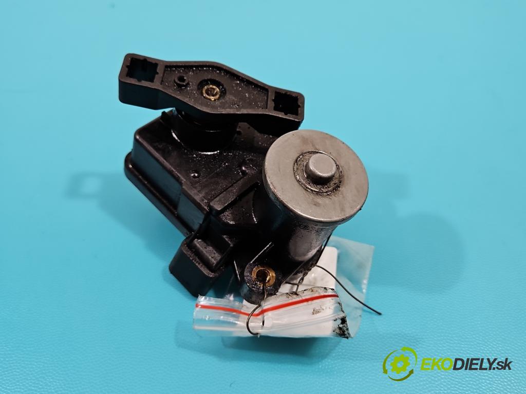 Mercedes E W212 2009-2016 3.0 cdi V6 (642890) 231 hp automatic 170 kW 2987 cm3 4- Ovladač: klapky: kolektora: A6421500594 (Ostatní)