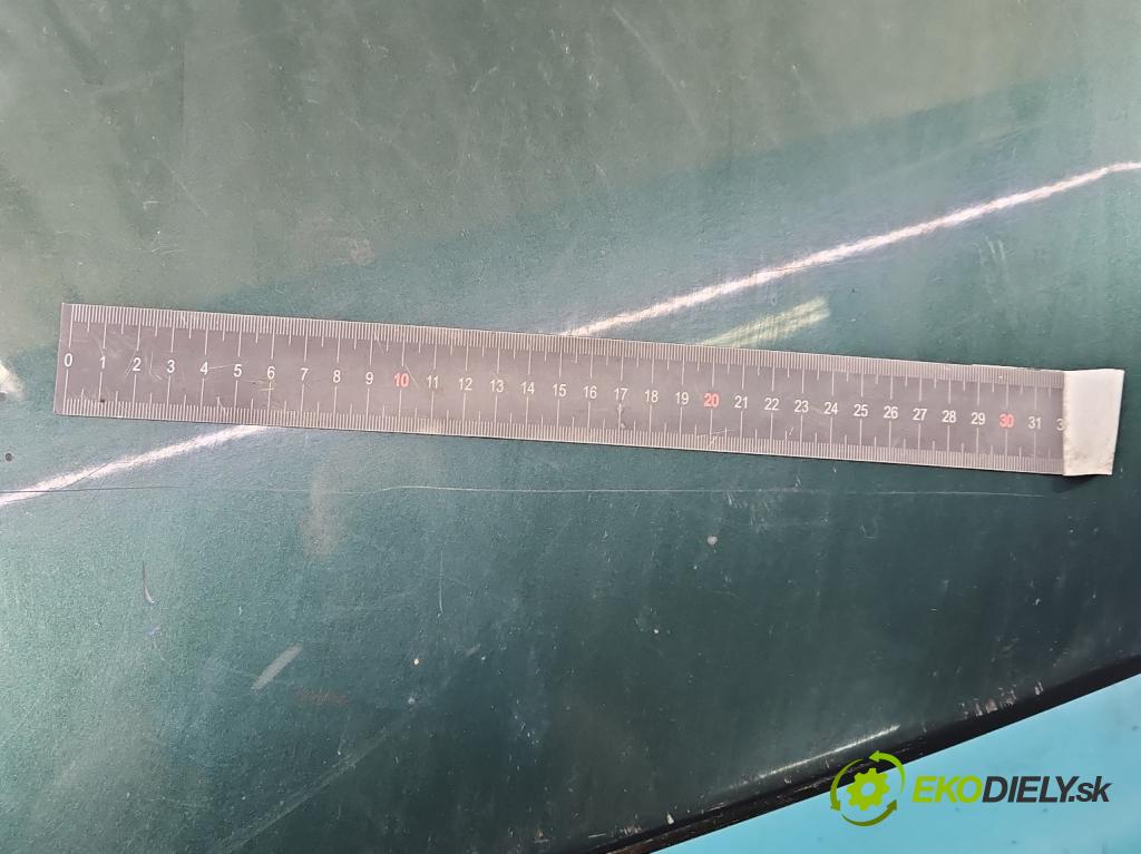 Toyota Avensis I T22 1997-2003 1.6 16V 110 hp manual 81 kW 1587 cm3 4- zadní kufrové dveře  (Zadní kapoty)