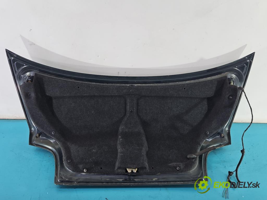 Toyota Avensis I T22 1997-2003 1.6 16V 110 hp manual 81 kW 1587 cm3 4- zadní kufrové dveře  (Zadní kapoty)