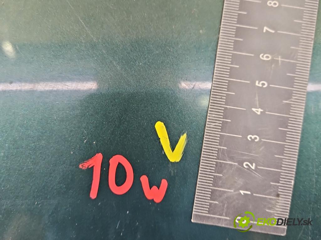 Toyota Avensis I T22 1997-2003 1.6 16V 110 hp manual 81 kW 1587 cm3 4- zadní kufrové dveře  (Zadní kapoty)