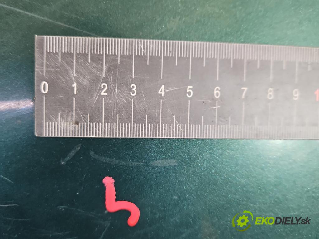 Toyota Avensis I T22 1997-2003 1.6 16V 110 hp manual 81 kW 1587 cm3 4- zadní kufrové dveře  (Zadní kapoty)