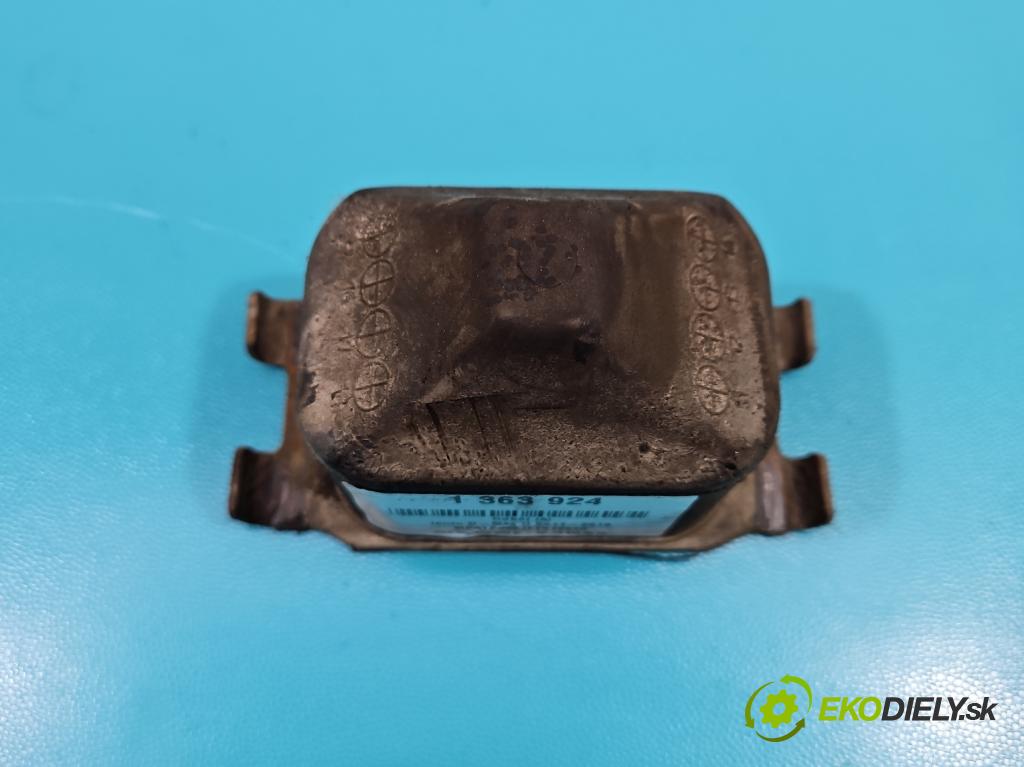 Isuzu D-Max II 2011-2019 2.5 crdi 163 HP automatic 120 kW 2499 cm3 5- vyrovnávacia pamäť: