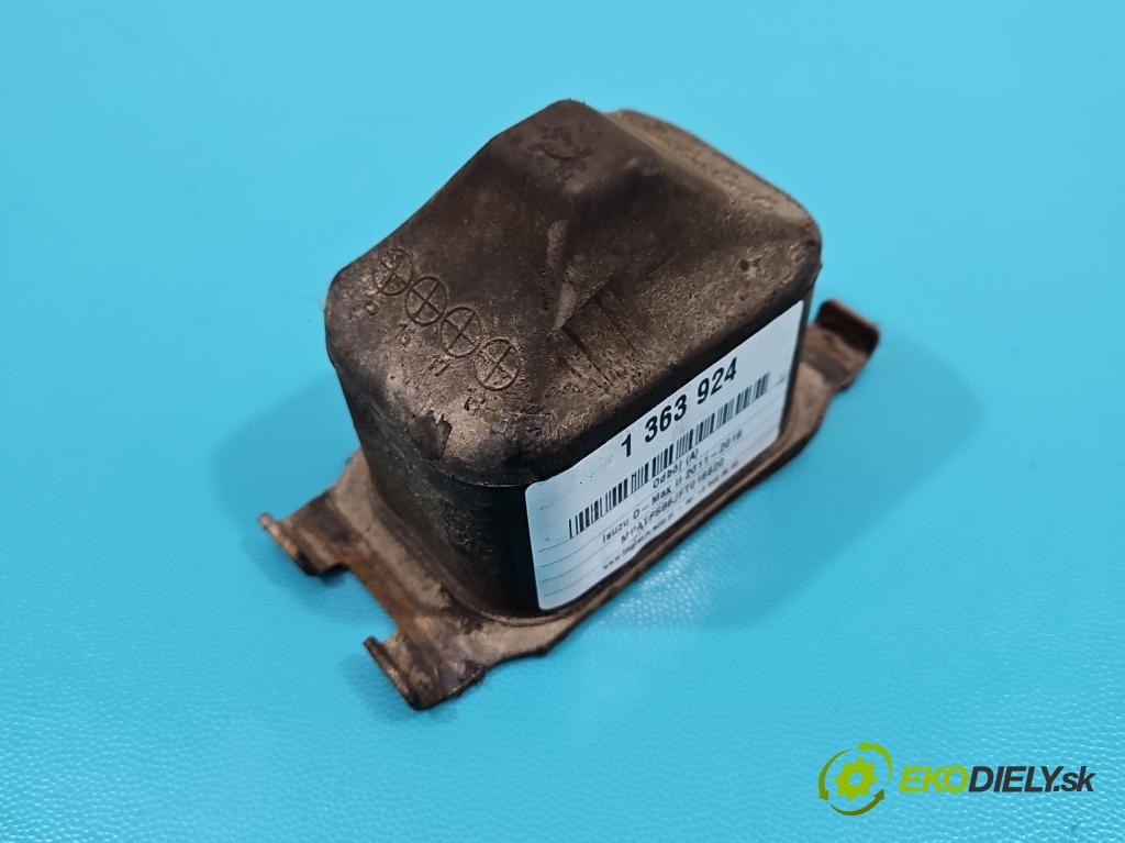 Isuzu D-Max II 2011-2019 2.5 crdi 163 HP automatic 120 kW 2499 cm3 5- vyrovnávacia pamäť: