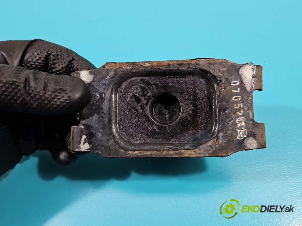 Isuzu D-Max II 2011-2019 2.5 crdi 163 HP automatic 120 kW 2499 cm3 5- vyrovnávacia pamäť: