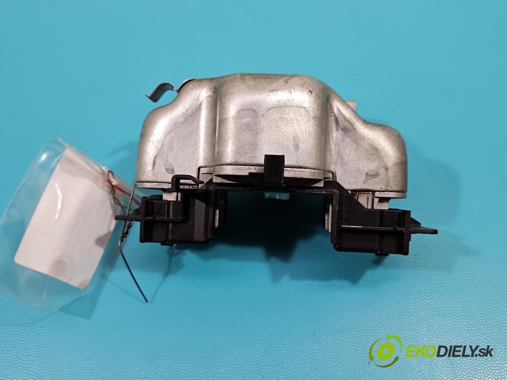 Vw Golf VII 2012-2020 1.6 tdi 105 HP automatic 77 kW 1598 cm3 5- Blokáda: řízení: 5Q0905861 (Ostatné)