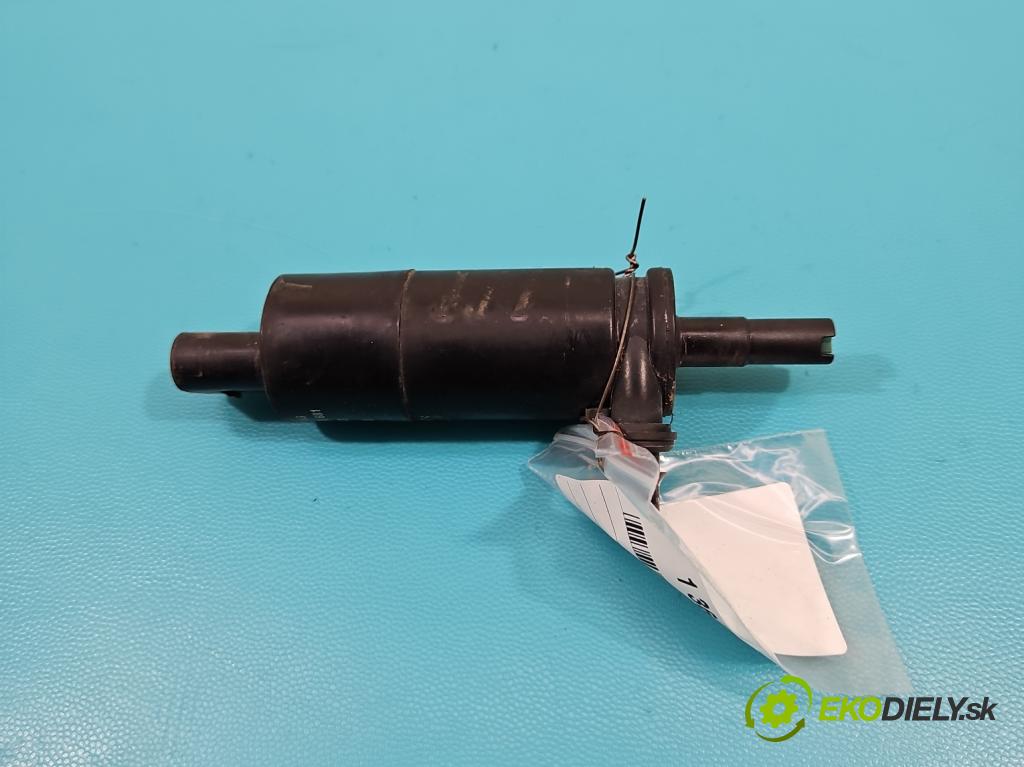 Vw Golf VII 2012-2020 1.6 tdi 105 HP automatic 77 kW 1598 cm3 5- pompa ostrekovačov 6R0955681 (Motorčeky, čerpadlá ostrekovačov)