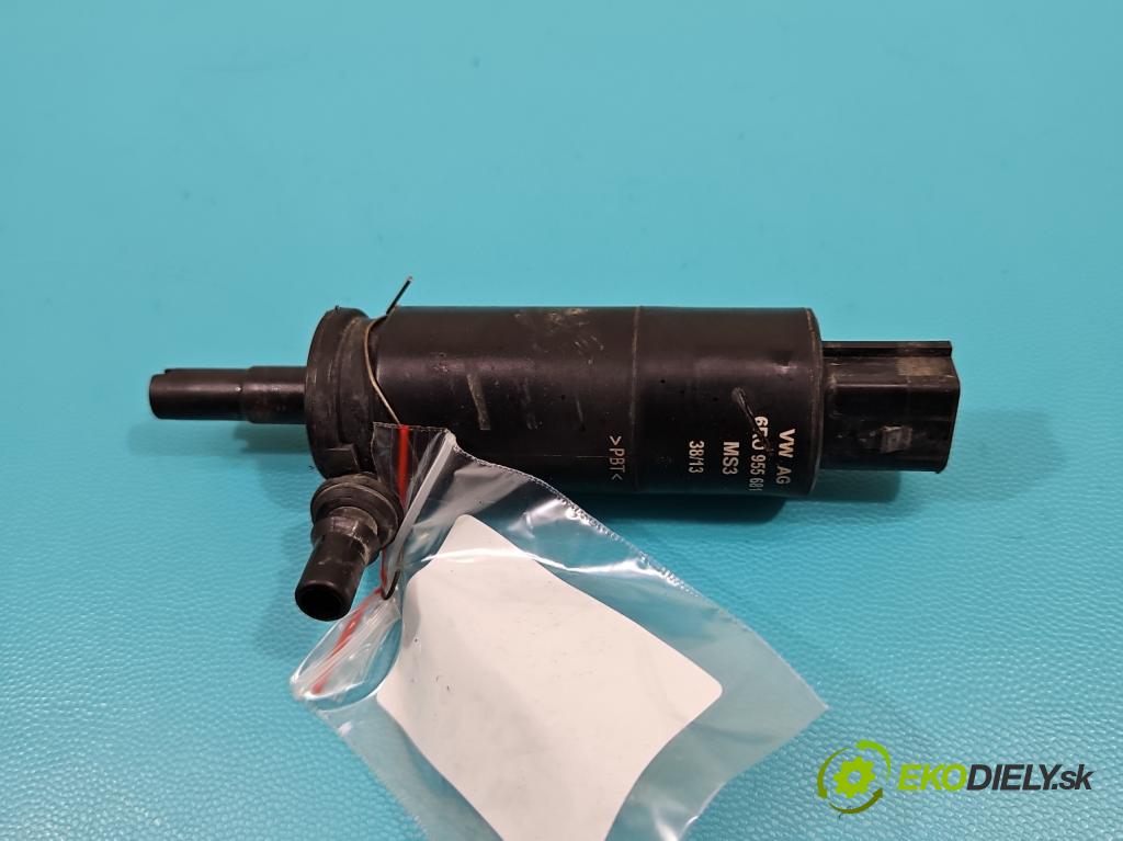 Vw Golf VII 2012-2020 1.6 tdi 105 HP automatic 77 kW 1598 cm3 5- pompa ostrekovačov 6R0955681 (Motorčeky, čerpadlá ostrekovačov)