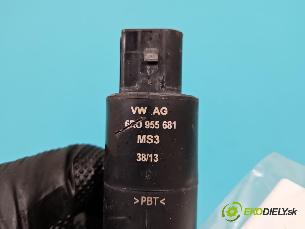 Vw Golf VII 2012-2020 1.6 tdi 105 HP automatic 77 kW 1598 cm3 5- pompa ostrekovačov 6R0955681 (Motorčeky, čerpadlá ostrekovačov)