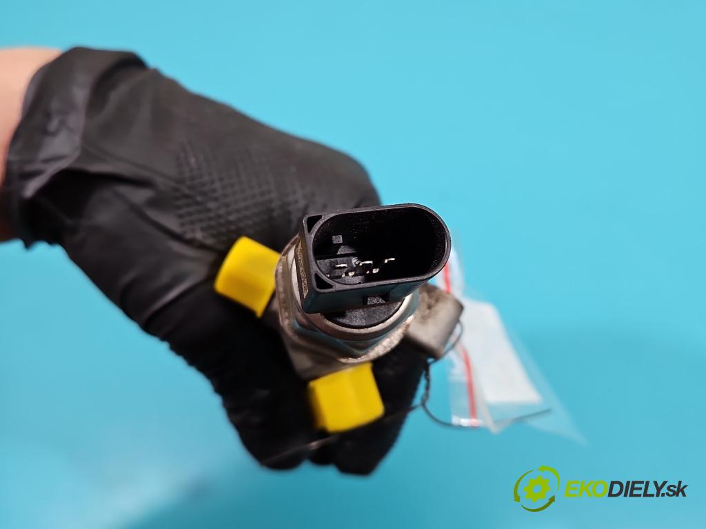 Vw Caddy III 2K 2003-2020 2.0 tdi 102 HP manual 75 kW 1968 cm3 5- lišta vstrekovacia 04L089G (Vstrekovacie lišty)