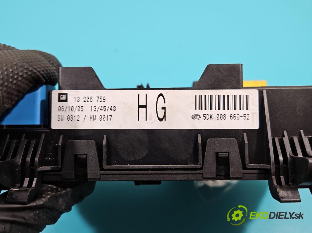 Opel Zafira B 2005-2014 1.9 cdti (Z19DT) 120 hp manual 88 kW 1910 cm3 5- skříňka pojistková 13206759 (Pojistkové skříňky)