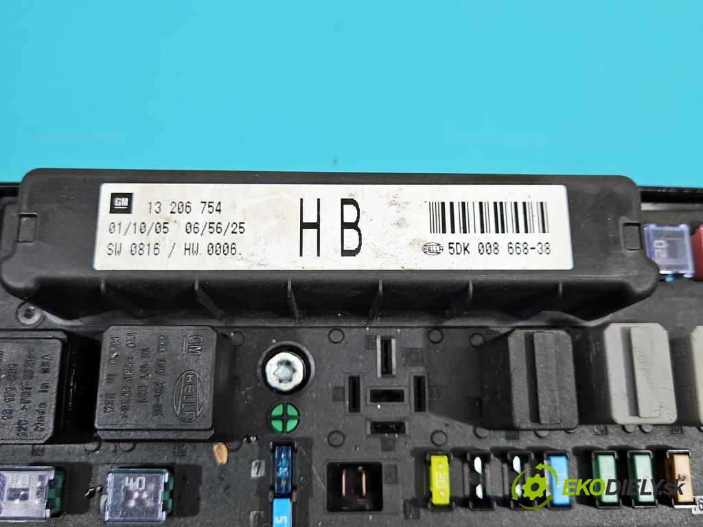 Opel Zafira B 2005-2014 1.9 cdti (Z19DT) 120 hp manual 88 kW 1910 cm3 5- skříňka pojistková 13206754 (Pojistkové skříňky)