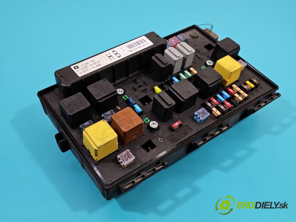 Opel Zafira B 2005-2014 1.9 cdti (Z19DT) 120 hp manual 88 kW 1910 cm3 5- skříňka pojistková 13206754 (Pojistkové skříňky)