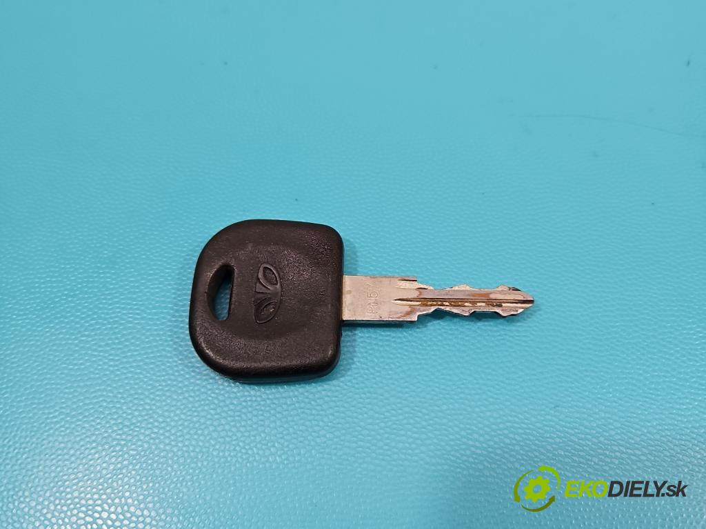 Daewoo Nexia 1.5 16V 90 hp manual 66 kW 1498 cm3 5- spínací skříňka  (Spínací skříňky a klíče)