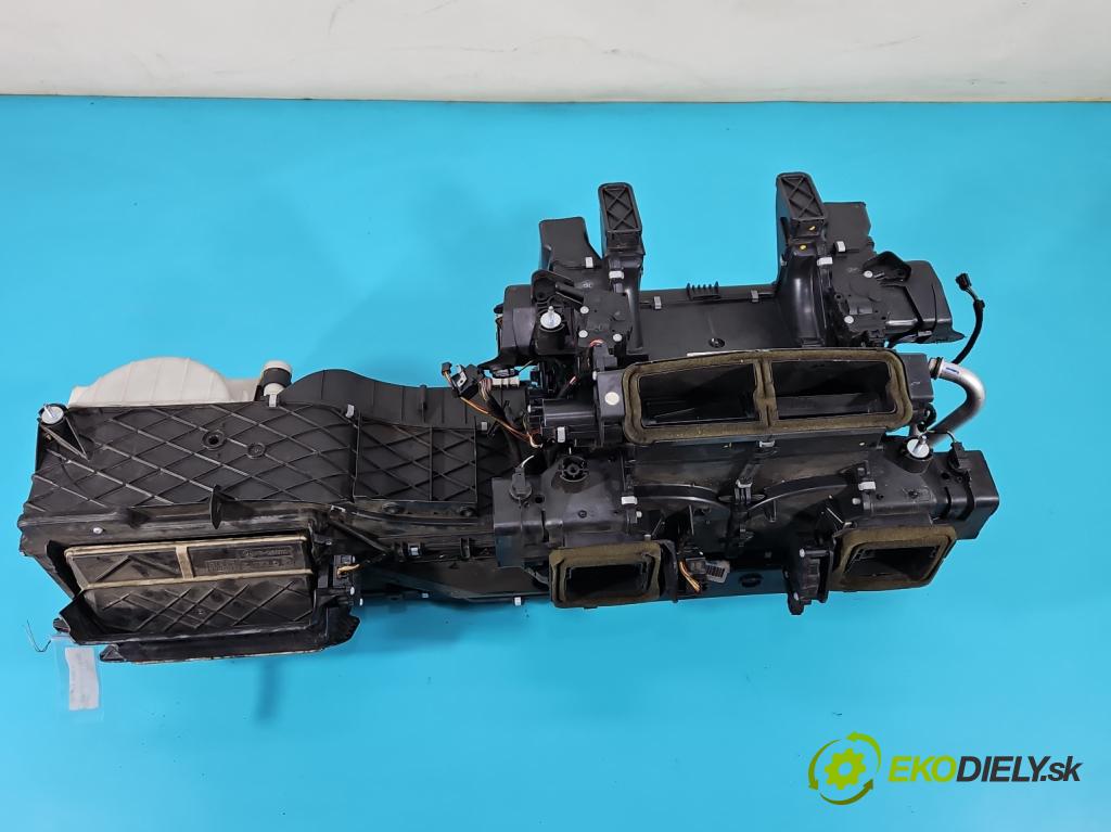 Mercedes S W221 2005-2013 3.0 CDI 235 hp automatic 173 kW 2987 cm3 4- radiátor 2218307960 (Radiátory topení)