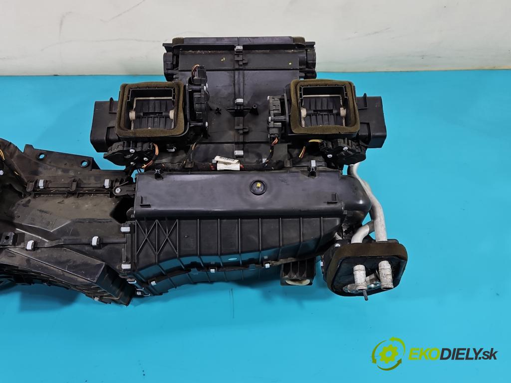 Mercedes S W221 2005-2013 3.0 CDI 235 hp automatic 173 kW 2987 cm3 4- radiátor 2218307960 (Radiátory topení)