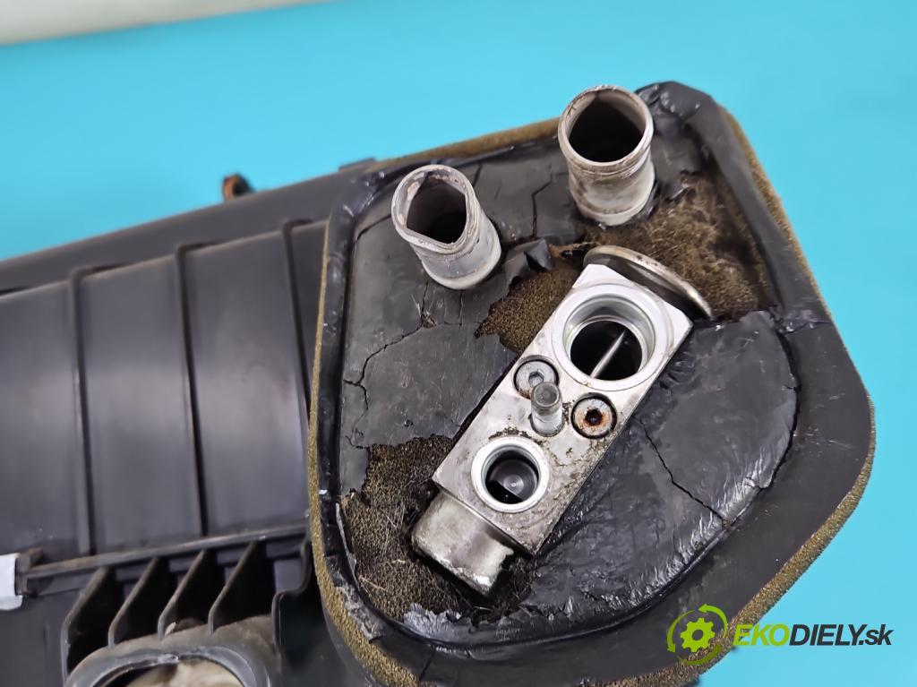 Mercedes S W221 2005-2013 3.0 CDI 235 hp automatic 173 kW 2987 cm3 4- radiátor 2218307960 (Radiátory topení)