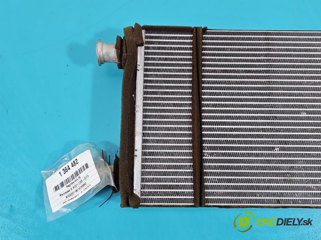 Mercedes S W221 2005-2013 3.0 CDI 235 hp automatic 173 kW 2987 cm3 4- radiátor 2218307960 (Radiátory topení)