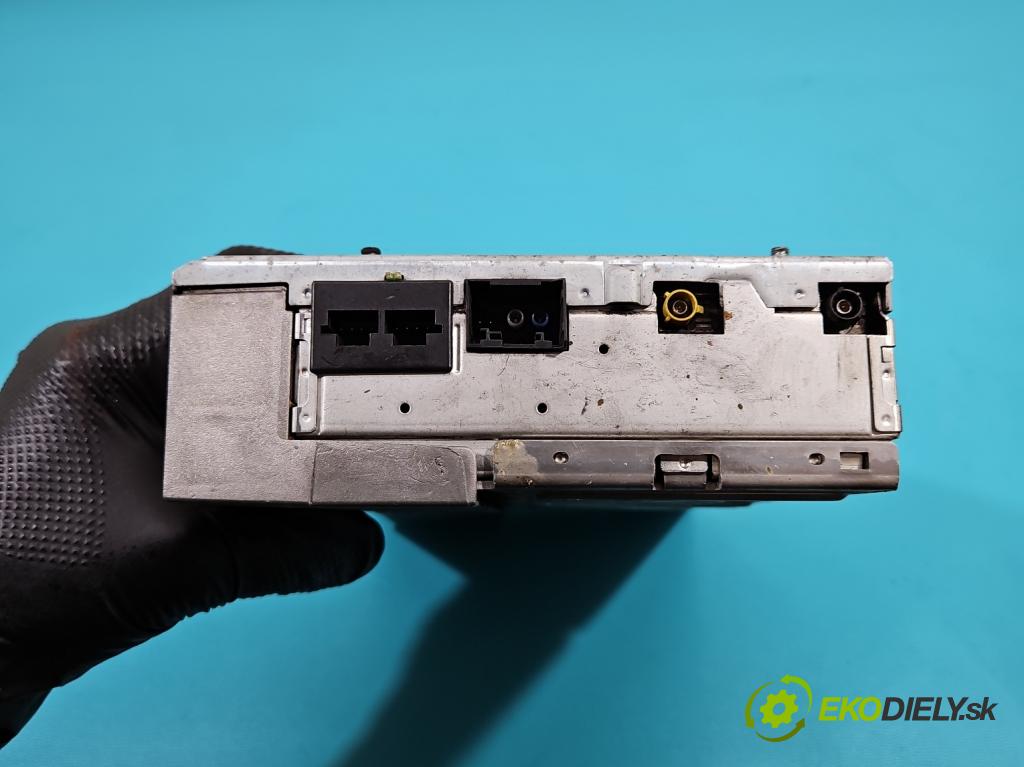 Mercedes S W221 2005-2013 3.0 CDI 235 HP automatic 173 kW 2987 cm3 4- Zesilovač: A2218208789 (Zosilňovače)