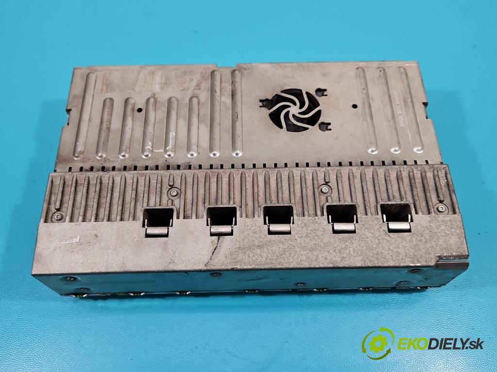 Mercedes S W221 2005-2013 3.0 CDI 235 HP automatic 173 kW 2987 cm3 4- Zesilovač: A2218208789 (Zosilňovače)