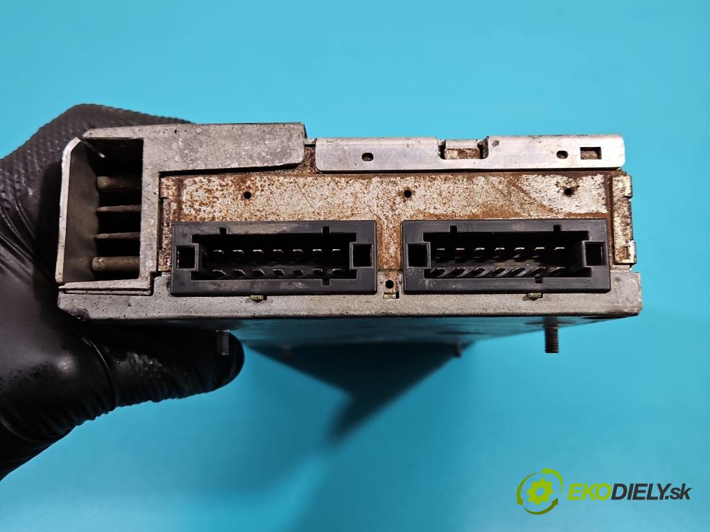 Mercedes S W221 2005-2013 3.0 CDI 235 HP automatic 173 kW 2987 cm3 4- Zesilovač: A2218208789 (Zosilňovače)