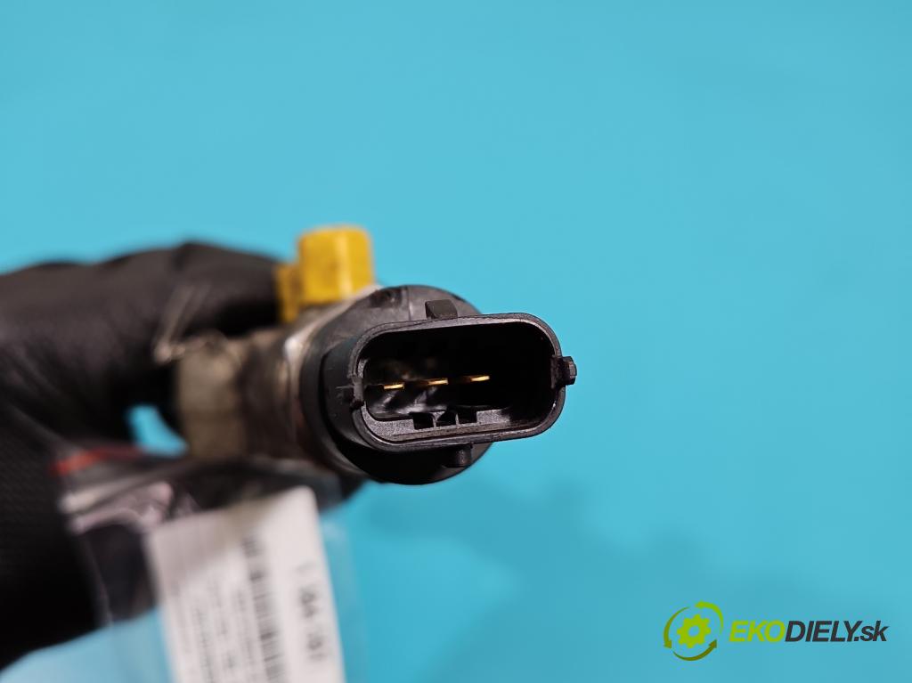 Toyota Yaris I 1999-2005 1.4 D4D 75 HP manual 55 kW 1364 cm3 5- lišta vstrekovacia  (Vstrekovacie lišty)