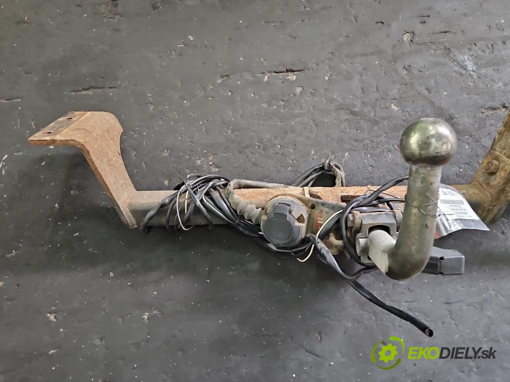 Toyota Yaris I 1999-2005 1.4 D4D 75 hp manual 55 kW 1364 cm3 5- oko tažné  (Tažná zařízení)