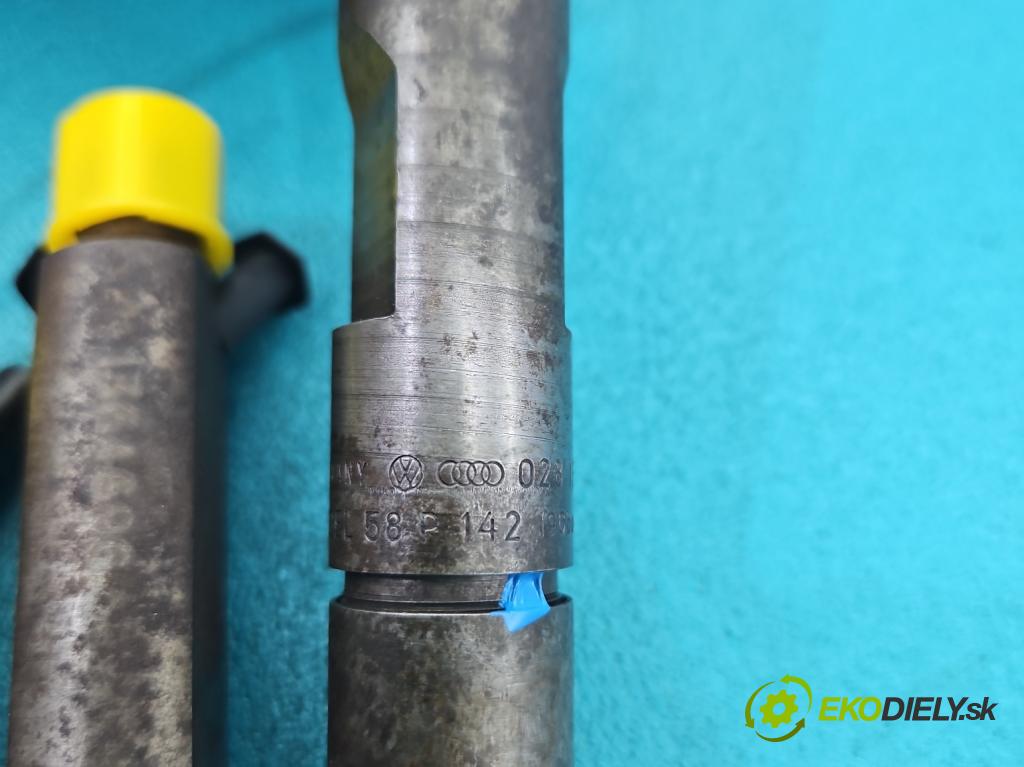 Audi A4 B5 1994-2001 1.9 tdi 110 HP manual 81 kW 1896 cm3 5- vstrek 028130201S (Vstrekovač paliva)