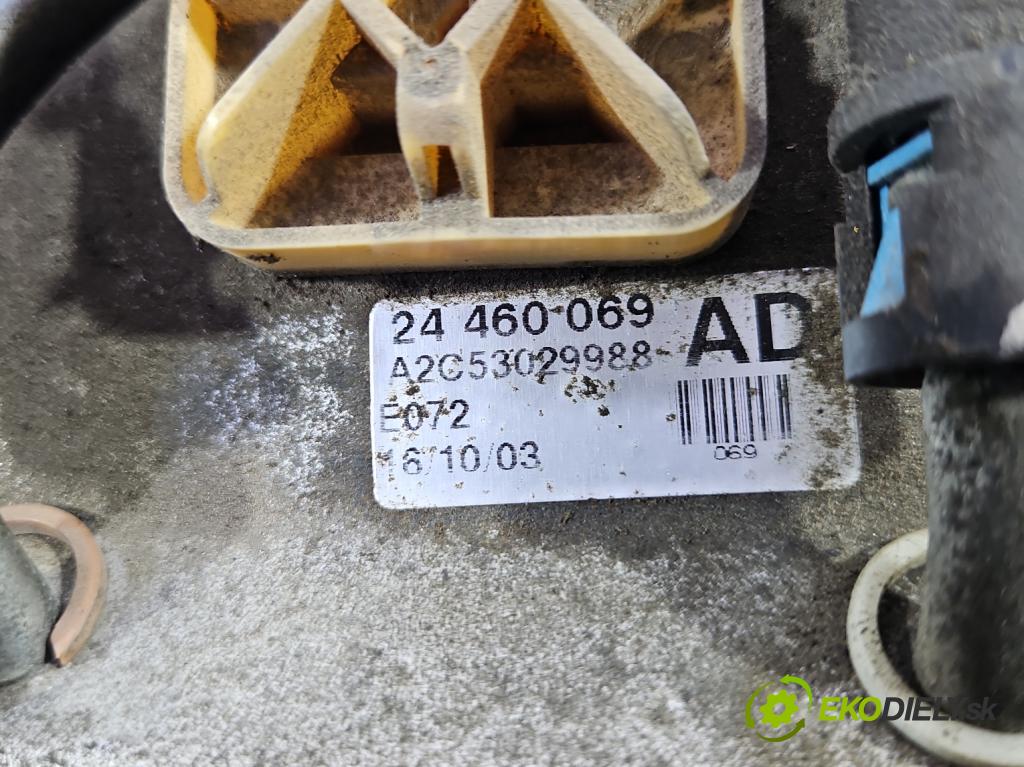 Opel Corsa C 2000-2006 1,3.0 cdti 69KM manual 51 kW 1248 cm3 3- čerpadlo paliva 24460069