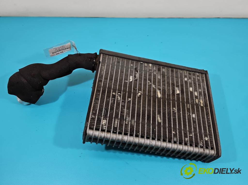 Lexus IS I 1998-2005 2.0 16V 155 hp manual 114 kW 1988 cm3 4- radiátor  (Radiátory topení)