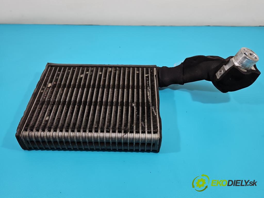 Lexus IS I 1998-2005 2.0 16V 155 hp manual 114 kW 1988 cm3 4- radiátor  (Radiátory topení)