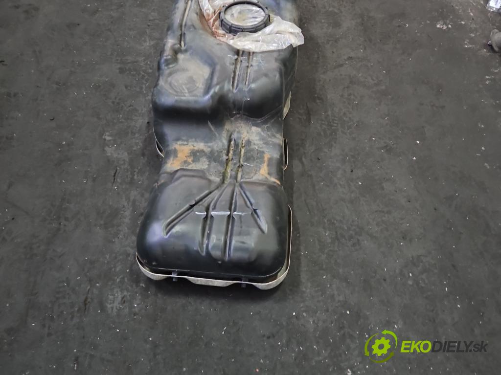 Isuzu D-Max II 2011-2019 2.5 crdi 163 HP automatic 120 kW 2499 cm3 5- Nádrž: palivo 8981523165 (Palivová nádrž)