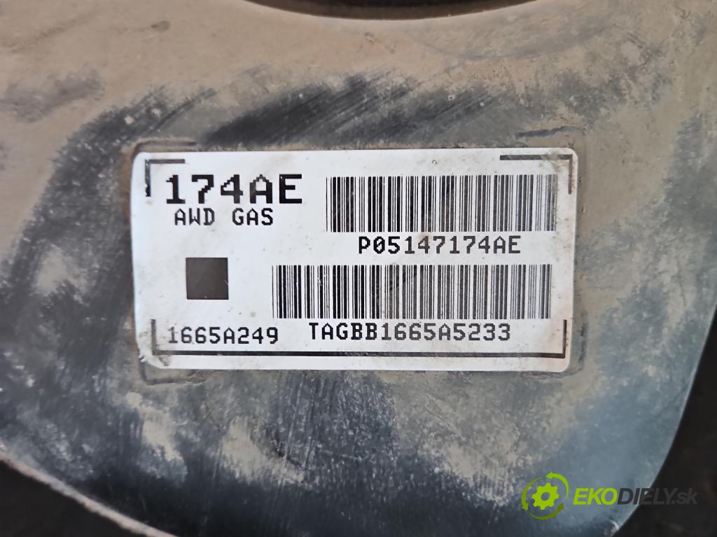 Jeep Compass I 2006-2016 2.4 16V 170 HP automatic 125 kW 2359 cm3 5- Nádrž: palivo P05147174AE (Nádrže)