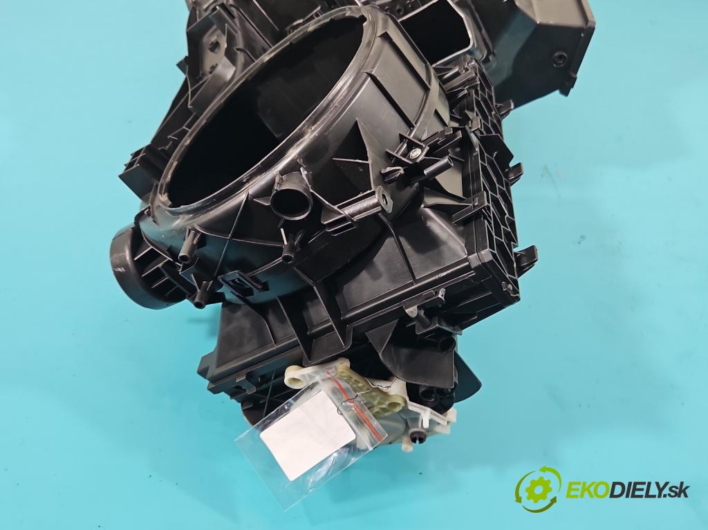 Vw Golf VII 2012-2020 1.6 tdi 105 hp automatic 77 kW 1598 cm3 5- radiátor  (Radiátory topení)