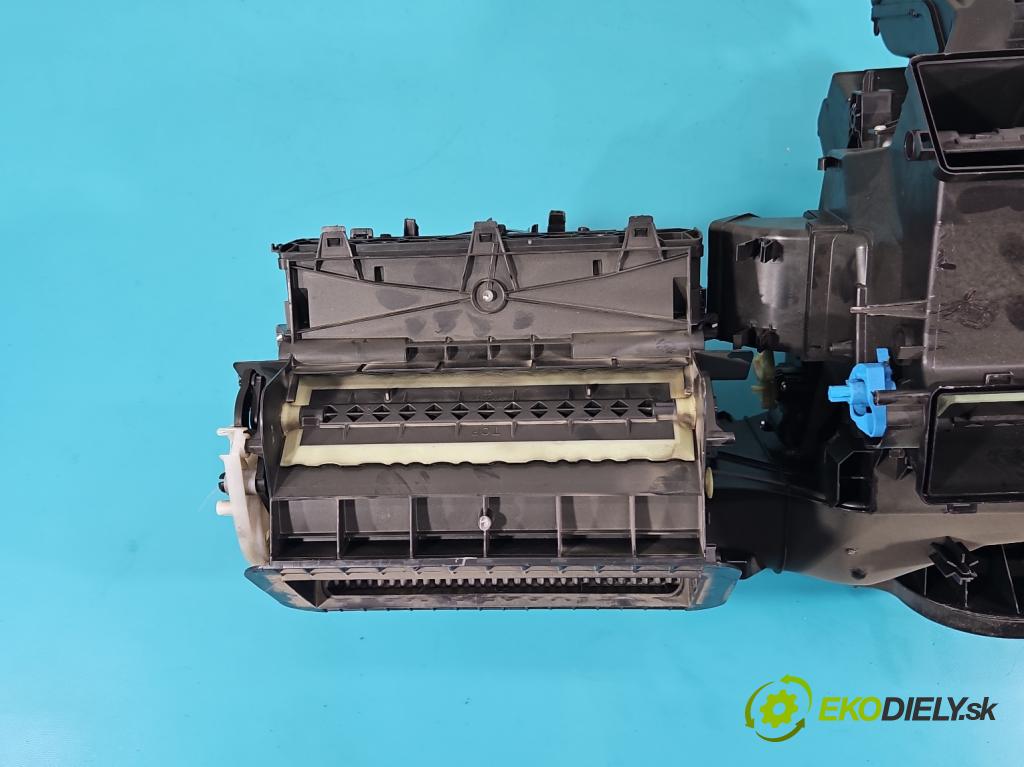 Vw Golf VII 2012-2020 1.6 tdi 105 hp automatic 77 kW 1598 cm3 5- radiátor  (Radiátory topení)