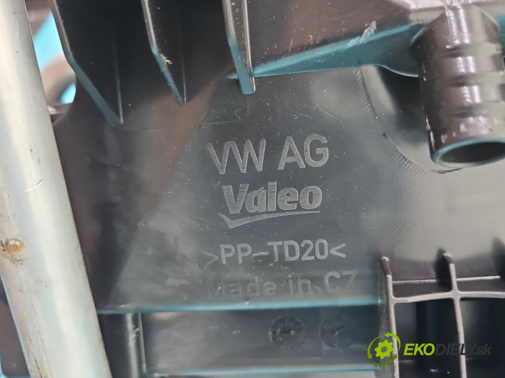 Vw Golf VII 2012-2020 1.6 tdi 105 hp automatic 77 kW 1598 cm3 5- radiátor  (Radiátory topení)