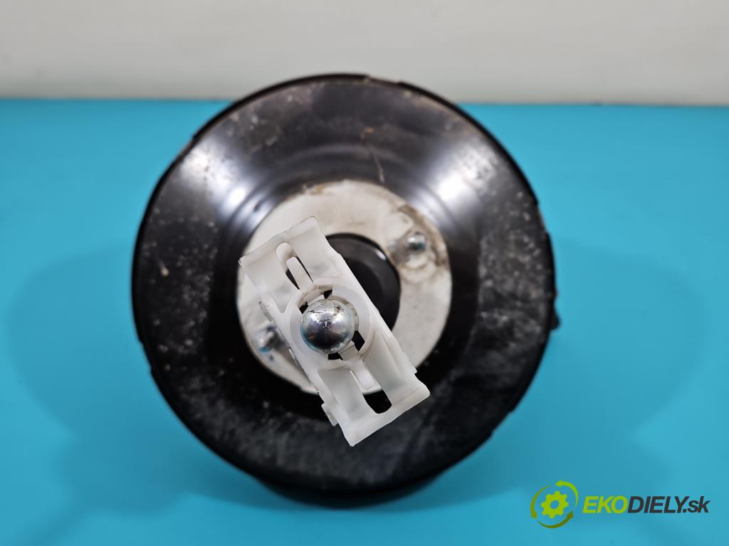 Vw Golf VII 2012-2020 1.6 tdi 105 HP automatic 77 kW 1598 cm3 5- servo brzdové 5Q1614105BP