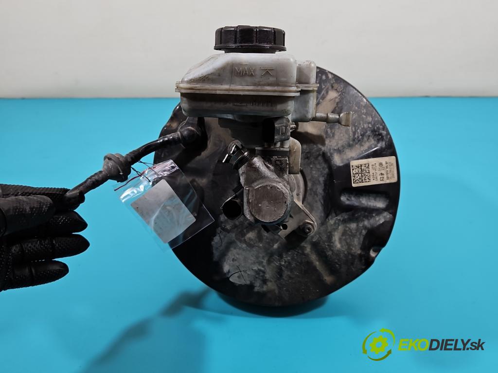Vw Golf VII 2012-2020 1.6 tdi 105 HP automatic 77 kW 1598 cm3 5- servo brzdové 5Q1614105BP