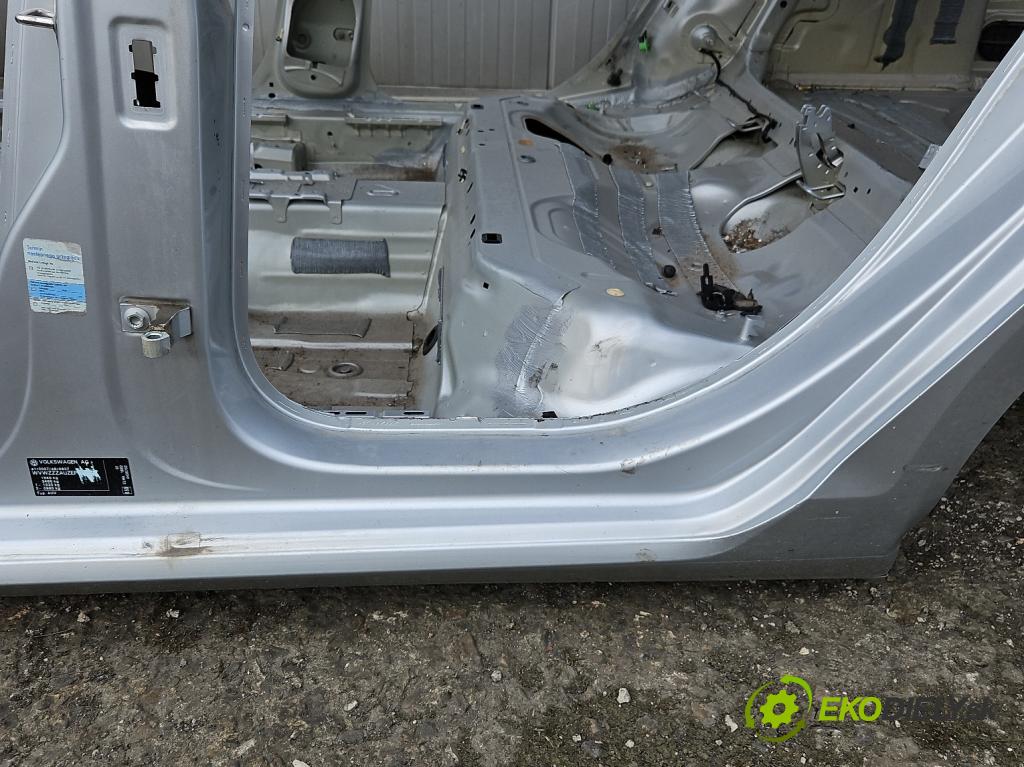 Vw Golf VII 2012-2020 1.6 tdi 105 hp automatic 77 kW 1598 cm3 5- práh levý  (Ostatní)