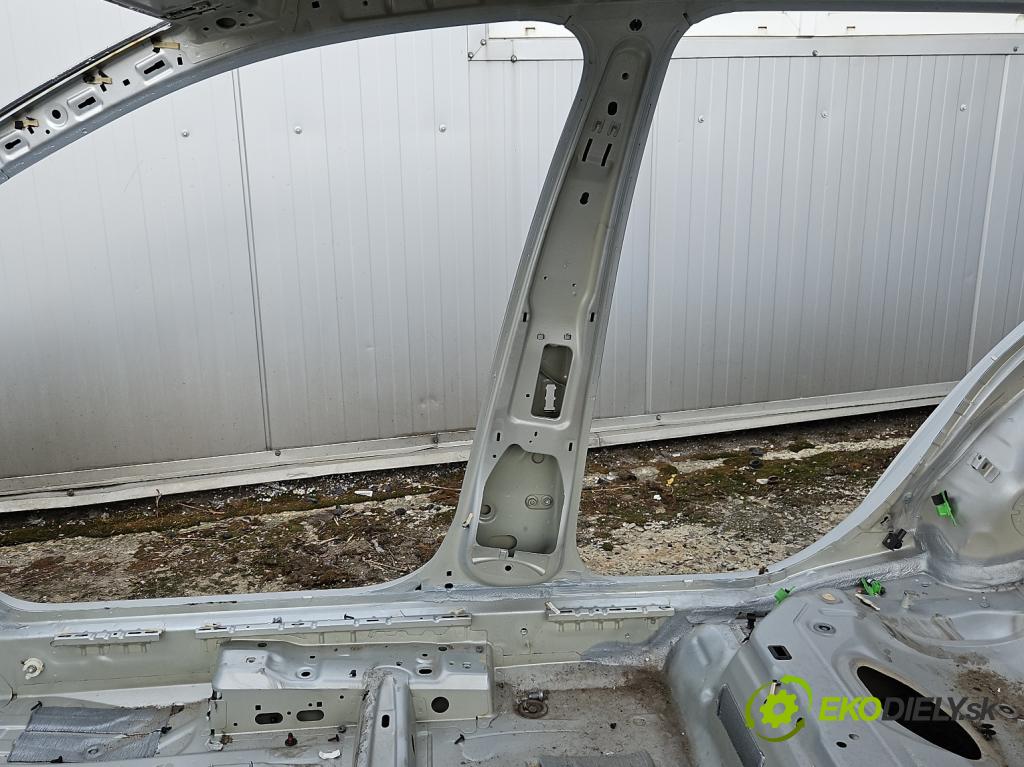 Vw Golf VII 2012-2020 1.6 tdi 105 hp automatic 77 kW 1598 cm3 5- práh pravý  (Ostatní)